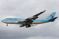 HL7461 @ EGLL - Korean Air 747-400