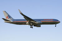 N345AN @ EGLL - American Airlines 767-300
