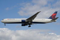 N832MH @ EGLL - Delta Airlines 767-400