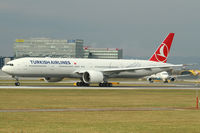 TC-JJE @ VIE - Turkish Airlines - by Joker767