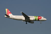 CS-TMW @ EBBR - Flight TP604 is descending to RWY 02 - by Daniel Vanderauwera