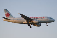 C-GITR @ EGLL - Air Canada A319