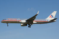 N199AN @ EGLL - American Airlines 757-200