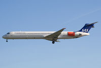 LN-ROX @ EGLL - Scandinavian Airlines MD80