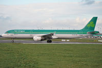EI-CPF @ EIDW - Aer Lingus lining up r/w 28 - by Robert Kearney