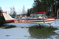 SE-FMO @ ESSX - Cessna 150H