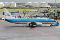 PH-BXC @ EHAM - KLM Royal Dutch Airlines - by Chris Hall