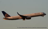 N12125 @ KMIA - Positive rate, gear up! - by dpalestinod