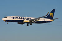 EI-DWI @ EIDW - Ryanair on short finals,leaving moisture behind - by Robert Kearney