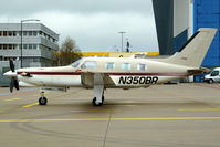N350BR @ CGN - visitor - by Wolfgang Zilske