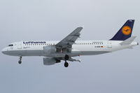 D-AIPW @ VIE - Lufthansa - by Joker767