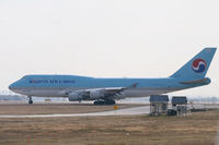 HL7482 @ DFW - Korean Air Cargo 747, holding short a 18R - DFW Airport