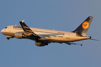 D-AIQA @ VIE - Lufthansa - by Joker767