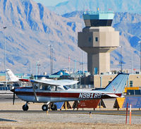 N98189 @ KVGT - N98189
Cessna R172E C/N R172-0244

North Las Vegas Airport (IATA: VGT, ICAO: KVGT, FAA LID: VGT)
Photo: Tomas Del Coro
2011-1-4 - by Tomás Del Coro
