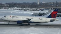 N332NW @ KMSP - Delta Airlines Airbus A320-211 - by Kreg Anderson