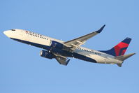 N374DA @ KLAX - Delta Airlines Boeing 737-832, DAL2731 RWY 25R departure enroute to KSFO. - by Mark Kalfas