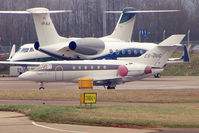 CS-DUG @ EGGW - Netjets Europe's 2008 Hawker Beechcraft Corp HAWKER 750, c/n: HB-20 at Luton - by Terry Fletcher