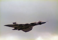 XH558 @ MHZ - The Vulcan Display Flight demonstrated at the 1986 RAF Mildenhall Air Fete for the first time. - by Peter Nicholson