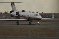 N93AT @ KBIL - Gulfstream IV taxi's to runway 28R at Billings Logan - by Daniel Ihde
