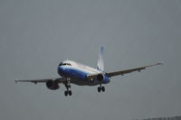 N810UA @ KBIL - United Airlines Airbus A-319 at Billings Logan - by Daniel Ihde