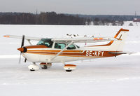 SE-KFY @ ESVQ - Winter flying in Sweden