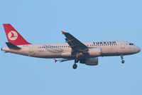 TC-JPY @ VIE - Turkish Airlines - by Joker767