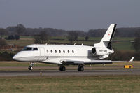 HB-JKE @ EGGW - Gulfstream G.200 seen at Luton - by Hertsman