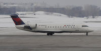 N960CA @ KMSP - taxi to gate at MSP - by Todd Royer