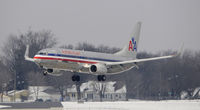 N981AN @ KMSP - Landing at MSP - by Todd Royer