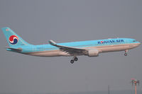 HL8227 @ VIE - Korean Air - by Joker767