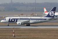 SP-LDF @ VIE - LOT Polish Airlines - by Joker767