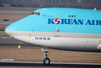 HL7499 @ LOWW - KAL [KE] Korean Air - by Delta Kilo