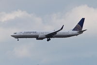 N45440 @ KORD - Continental Airlines 737-924ER, COA1823 arriving from KPBI, on approach RWY 27L KORD. - by Mark Kalfas