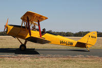 VH-LOW @ YECH - YECH AAAA National fly in 2011