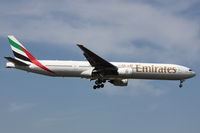 A6-EMT @ EDDL - Emirates, Boeing 777 - by Air-Micha