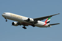 A6-EMN @ VIE - Emirates - by Chris Jilli