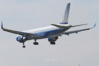 N544UA @ KORD - United Airlines Boeing 757-222, UAL908 arriving from KDEN, RWY 28 KORD. - by Mark Kalfas