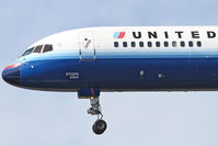 N544UA @ KORD - United Airlines Boeing 757-222, UAL908 arriving from KDEN, RWY 28 KORD. - by Mark Kalfas