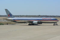 N371AA @ DFW - American Airlines at DFW Airport - by Zane Adams