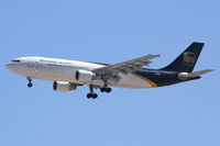 N142UP @ DFW - United Parcel Service at DFW Airport - by Zane Adams