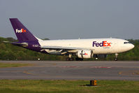 N443FE @ ORF - FedEx N443FE (FLT FDX307) from Memphis Int'l (KMEM) rolling out on RWY 23 after landing. - by Dean Heald
