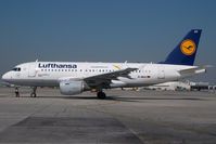 D-AILU @ LOWW - Lufthansa Airbus 319 - by Dietmar Schreiber - VAP