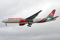 5Y-KQU @ EGLL - Kenya Airways - by Artur Bado?