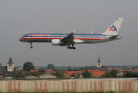 N199AN @ EBBR - Flight AA172 is descending to RWY 25L - by Daniel Vanderauwera