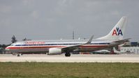 N926AN @ MIA - American 737-800 - by Florida Metal