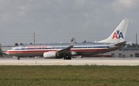 N946AN @ MIA - American 737-800 - by Florida Metal