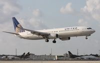 N71411 @ MIA - United 737-900 - by Florida Metal