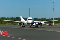 D-ABGO @ EDDR - taxying to the active, Cirrus D-ALIA in the background - by Friedrich Becker