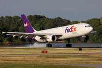 N746FD @ ORF - FedEx N746FD (FLT FDX307) from Memphis Int'l (KMEM) landing RWY 23. - by Dean Heald