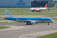 PH-EZH @ EHAM - KLM Cityhopper - by Chris Hall